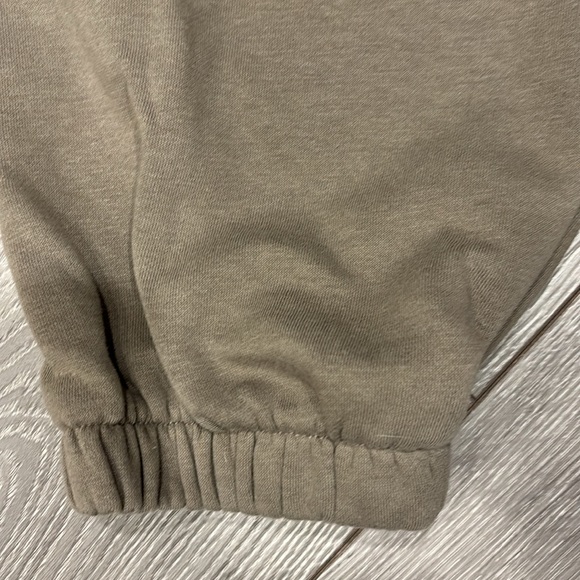 H&M Basics Brown Track Pant - Picture 5 of 10